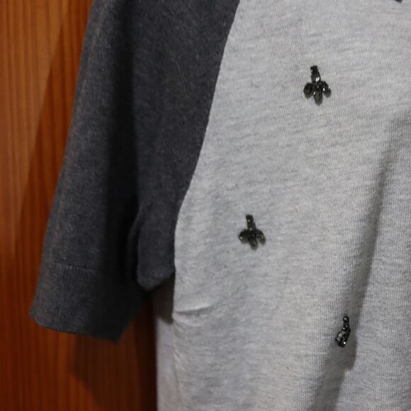 Talbots Gray and Blue Beaded Short Sleeve Blouse Large - Picture 5 of 13